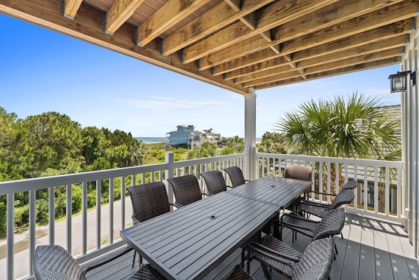 Outdoor dining - Tranquility on beautiful St. George Island (St. George Island)