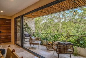 Terrace/patio - 3BR Deluxe PH w Private Pool + Rooftop (Tulum)