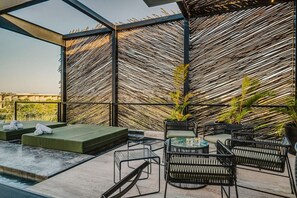 Terrace/patio - Deluxe Design 3BR w Pool | SPA | Gym | Kids Area (Tulum)