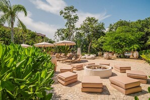 Terrace/patio - Divine 2BR w Pool | Gym | Yoga Classes| Restaurant (Tulum)