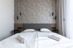 1 chambre, bureau, fer et planche à repasser, Wi-Fi