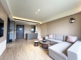 奢华公寓, 河景 | 羽绒被、办公桌、笔记本电脑工作区、隔音