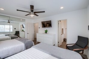 2 habitaciones, tabla de planchar con plancha, internet y ropa de cama 