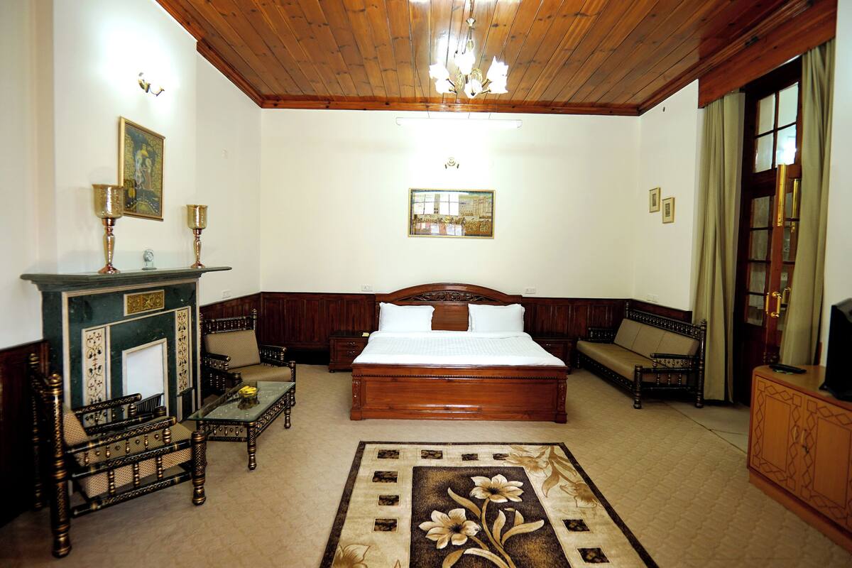 Kamar Single Premium | Brankas dan Wi-Fi gratis