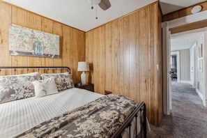 2 bedrooms, iron/ironing board, free WiFi