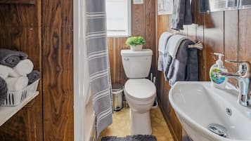 Casa, 2 camere da letto | Bagno | Asciugamani, shampoo