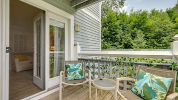 Condo, 1 Bedroom | Property grounds