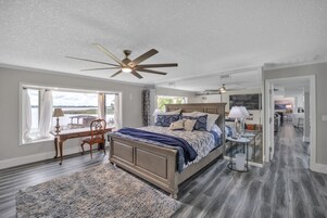 Casa, 4 habitaciones | 4 dormitorios, escritorio, espacio para trabajar con un portátil