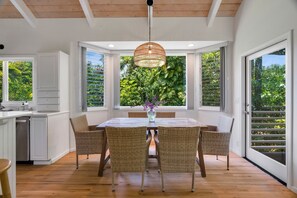House, 5 Bedrooms | Dining