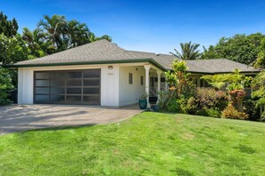 House, 5 Bedrooms | Exterior