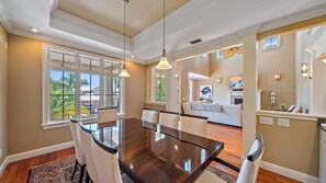 House, 4 Bedrooms | Dining