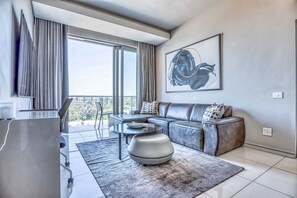 Smart TV - The Capital on the Park-Two bedroom Apartment at 5-Star Hotel (Sandton)
