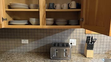 冰箱、烤箱、炉灶、洗碗机