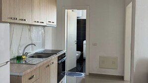 公寓, 1 間臥室, 陽台, 城市景觀 | 私人廚房 | 電冰箱、烤箱、爐台、電熱水壺