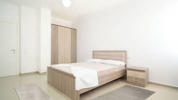 Departamento, 1 habitación, balcón, vista a la ciudad | Insonorización, tabla de planchar con plancha y wifi gratis