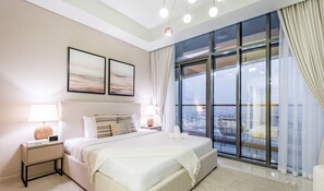 Safe på rommet, strykejern/-brett, wi-fi (inkludert) og sengetøy