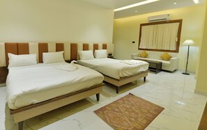 Habitación familiar | 1 habitación, escritorio, insonorización y wifi gratis 