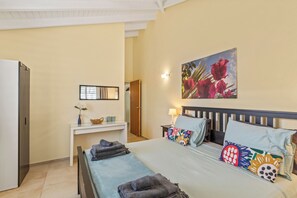 3 chambres, fer et planche à repasser, Wi-Fi, literie fournie