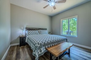 Iron/ironing board, travel crib, WiFi, bed sheets