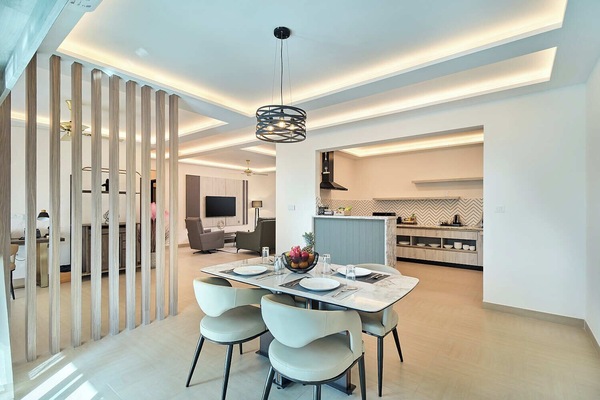 Premier Apartment | Dining room
