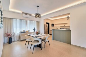 Deluxe Apartment | Dining room - GoSavvy Executive Residences - Three Bedroom  (Bengaluru)
