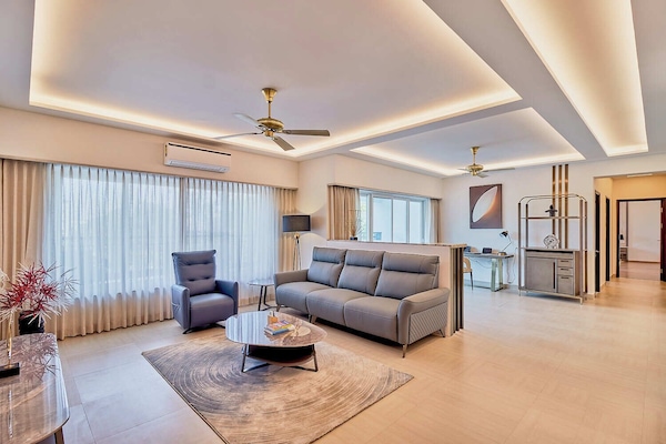 Deluxe Apartment | 3 bedrooms, premium bedding, down comforters, memory foam beds