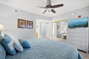 4 bedrooms, iron/ironing board, free WiFi, bed sheets