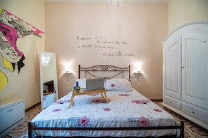 3 bedrooms, WiFi, bed sheets