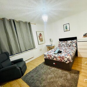 2 chambres, Wi-Fi, draps fournis