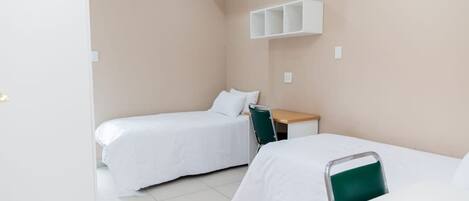 Shared Dormitory, City View | Living area