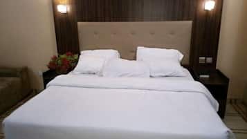 Economy Room, Balcony, City View | Desk, laptop workspace, free WiFi