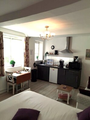 1 makuuhuone, silitysrauta/-lauta, vauvan matkasänky, ilmainen Wi-Fi