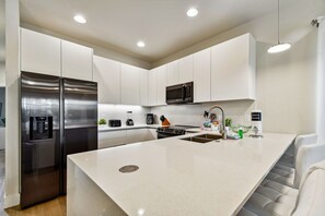 Fridge, microwave, oven, dishwasher - HF-17528 - 4BR/3BA Modern Home | Private Pool (Clermont)