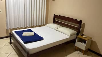 1 Schlafzimmer, Schreibtisch, Bügeleisen/Bügelbrett, kostenloses WLAN