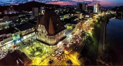 Blumenau Loft 01 - furnished with air conditioning and 4.50m garage