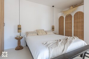 5 habitaciones, tabla de planchar con plancha y wifi gratis 