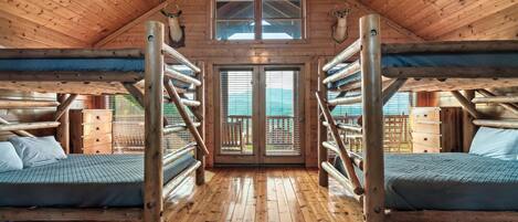 8 chambres, fer et planche à repasser, Wi-Fi gratuit, draps fournis