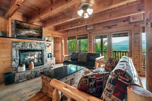 Cheminée, jeux vidéo, baby-foot