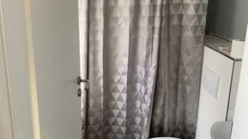Handtücher, Seife, Toilettenpapier