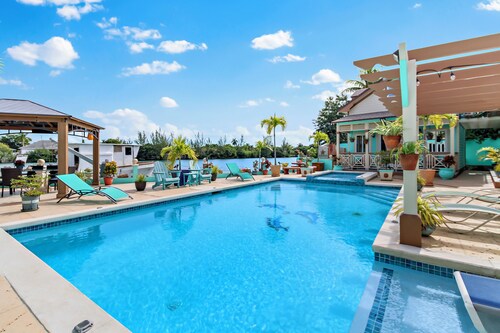 NEW LUXE Canal-Front Cottage in THE BAHAMAS!!!