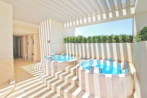 Property grounds - Velas al Mar Apartments - Infinity view pool (Gaira)