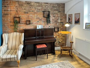 Interior - 2 bedroom accommodation in Minskip, near Roecliffe (Minskip, near Ripon)