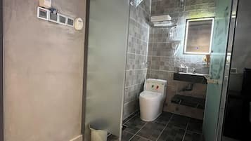 Phòng Suite Junior, quang cảnh thành phố | Phòng tắm