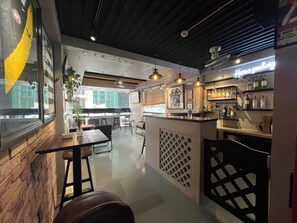 Bar (in der Unterkunft)