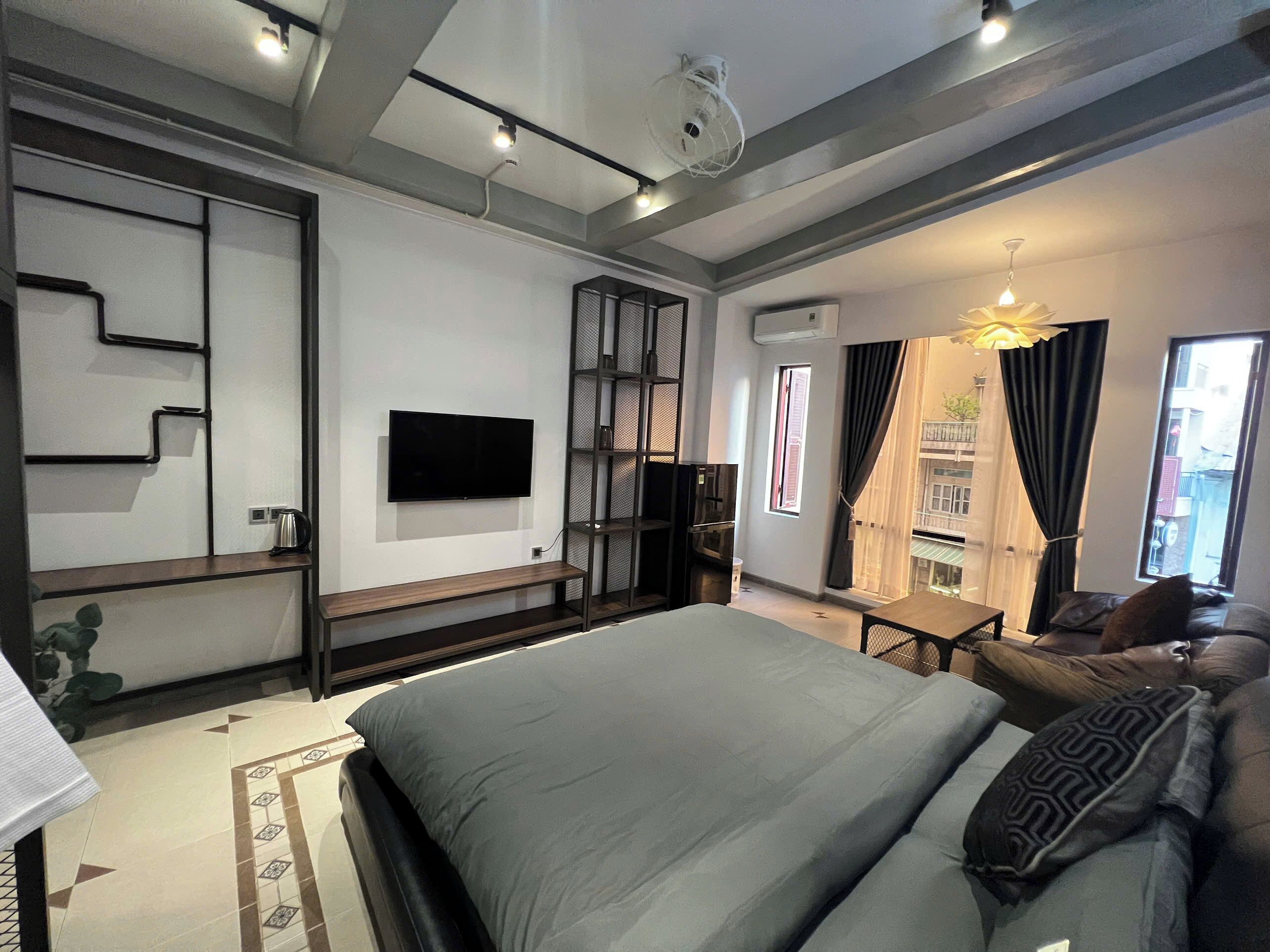 Premium Double Room, City View | Egyptian cotton sheets, premium bedding, minibar, desk