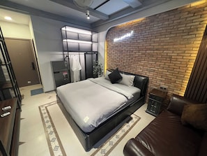Draps en coton égyptien, literie de qualité supérieure, minibar, bureau