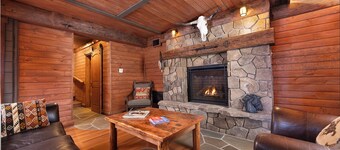 Cattle Drive Suite @ Driftwood Ranch - a Horse and Cattle Ranch - White Lake, NY