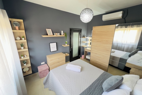 3 chambres, bureau, fer et planche à repasser, Wi-Fi gratuit