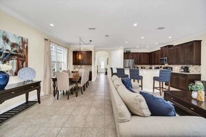 TV, offices - New Resort Lifestyle Escape! (Reunion)