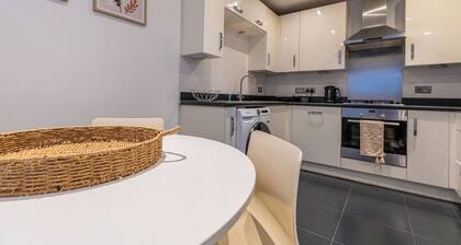 Cosy Modern 3-Bed Near Etihad stadium , Co-op & Arena AO Arena & City Centre